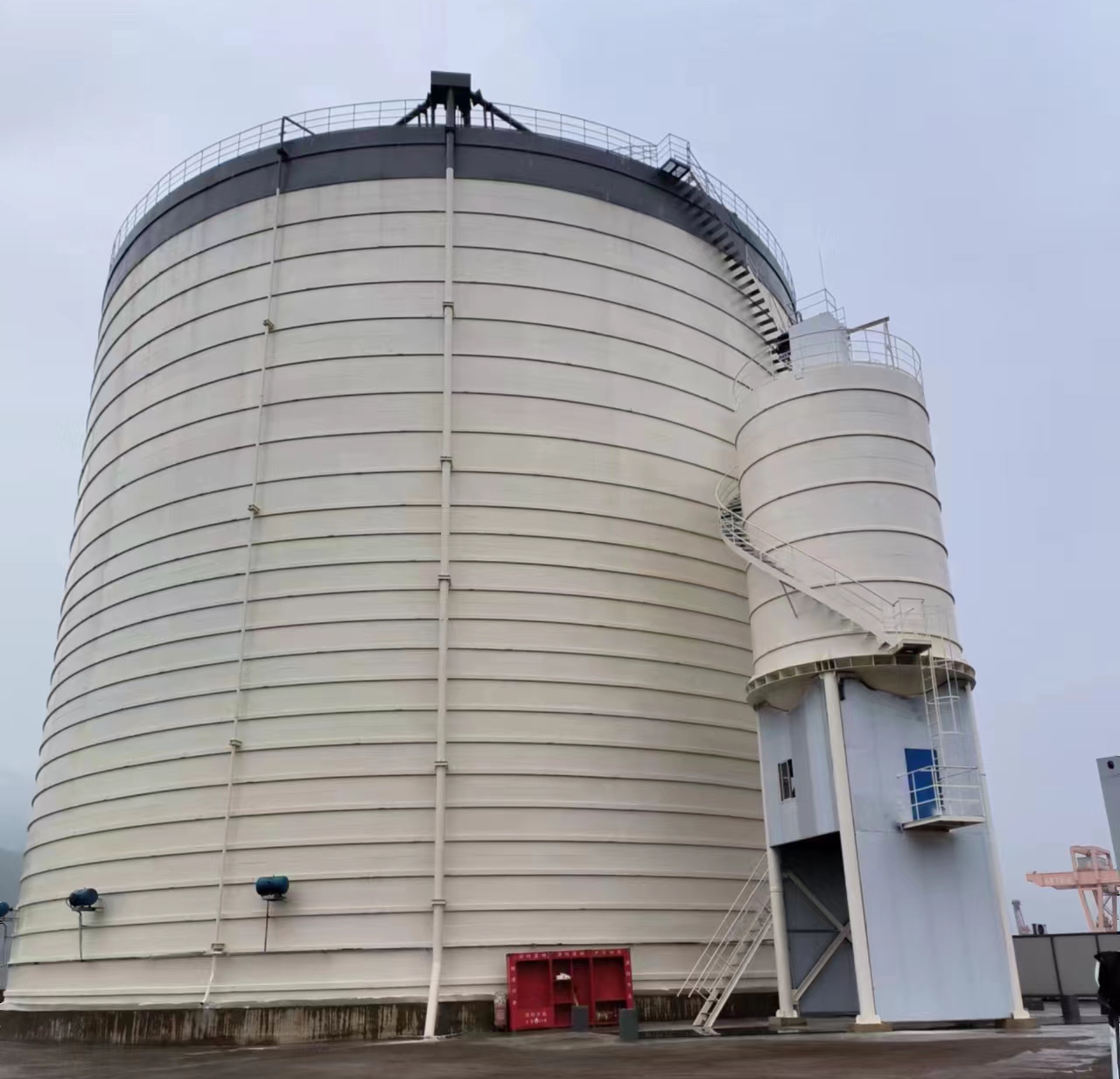 黄石港10万吨水泥钢板库