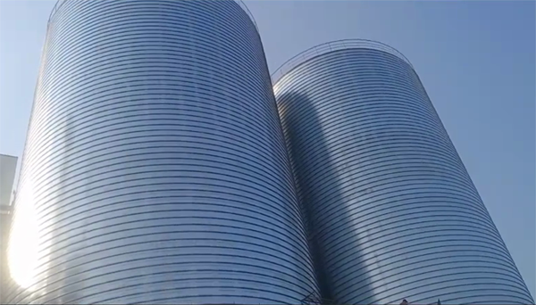 黄石港2座混凝土高架卷板仓